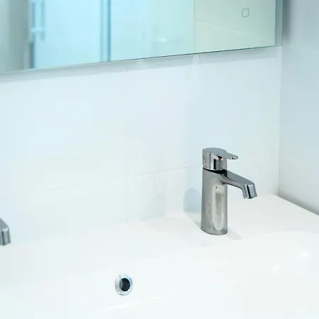 Bella Luna III - Elégant appartement centre ville - Parking gratuit - Wifi ultra rapide-Appareil Massage-Netflix-Jeu société Troyes Extérieur photo
