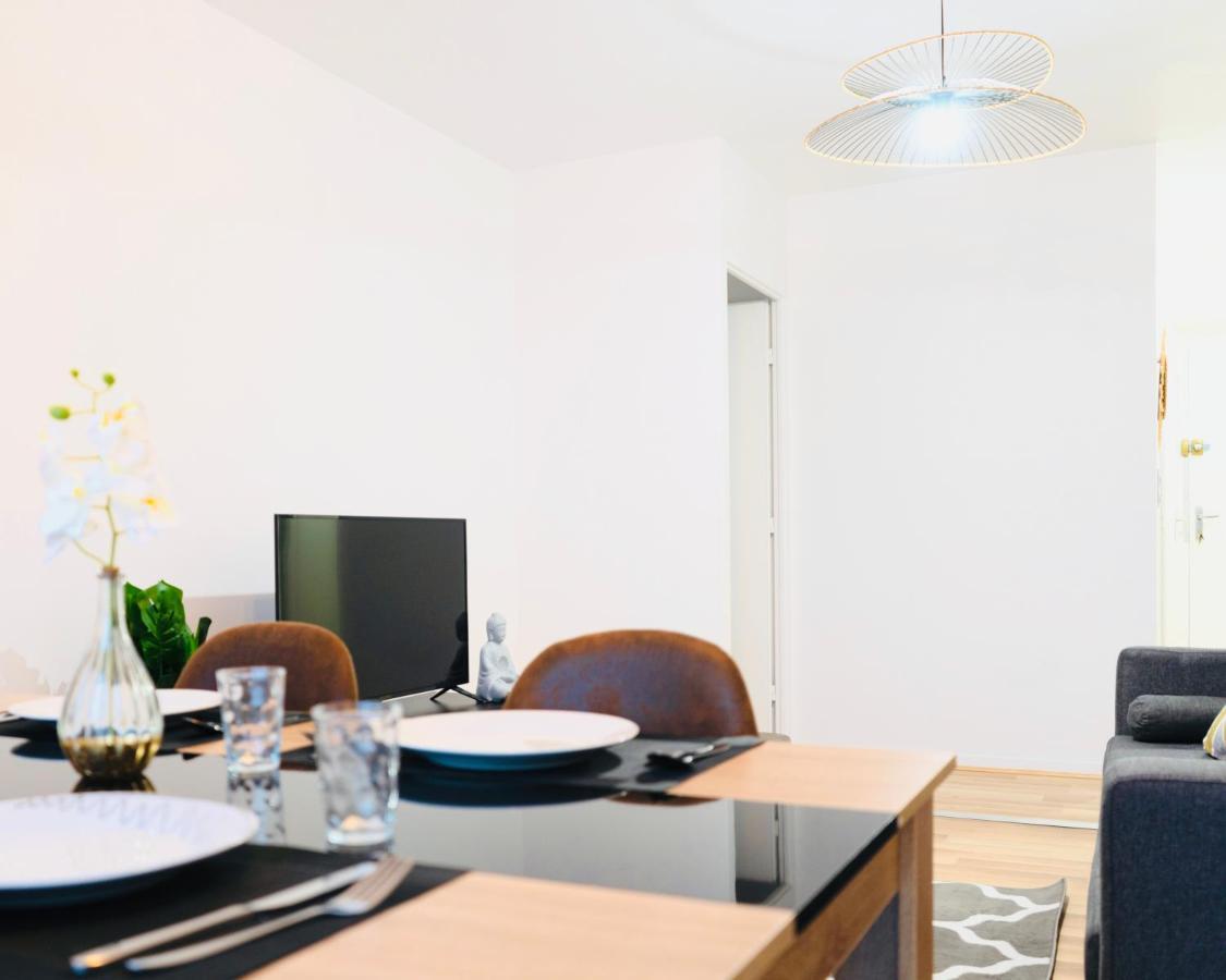 Appartement Bella Luna Iii - Elégant Centre - Parking Gratuit - Wifi Ultra Rapide-appareil Massage-netflix-jeu Société