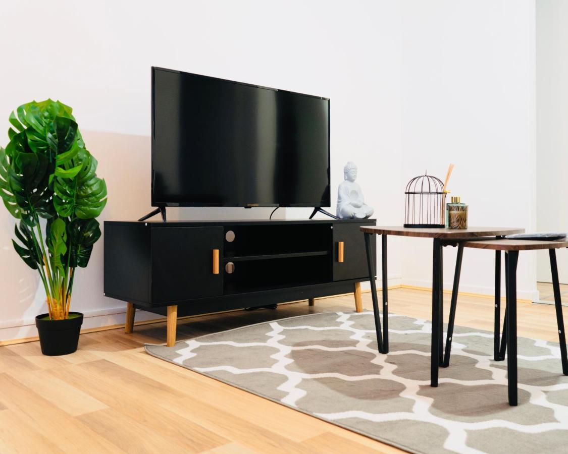 Apartment Bella Luna Iii - Elegant Centre - Parking Gratuit - Wifi Ultra Rapide-appareil Massage-netflix-jeu Societe Troyes