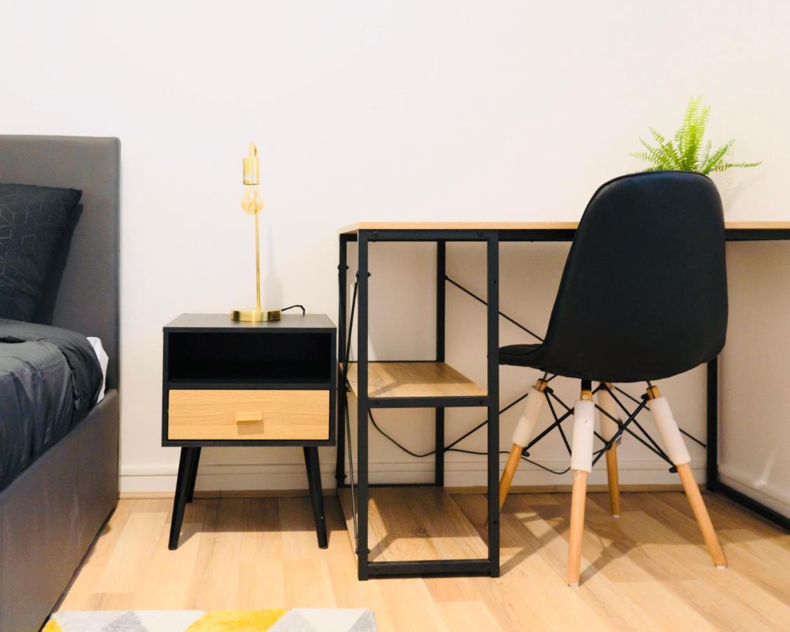 Apartment Bella Luna Iii - Elegant Centre - Parking Gratuit - Wifi Ultra Rapide-appareil Massage-netflix-jeu Societe Troyes